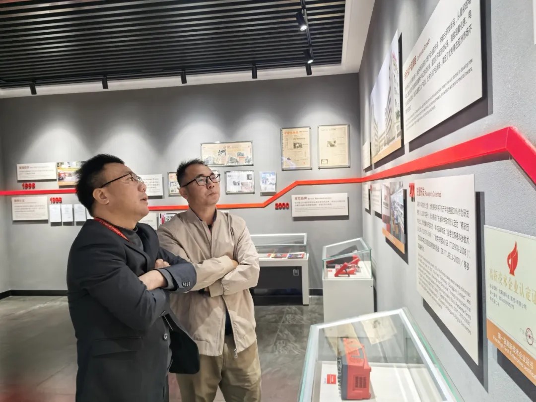 1764854541804177.jpg 5.jpg